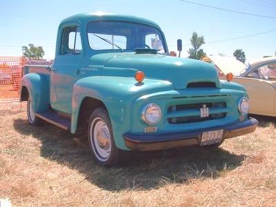 International Harvester R110 Pick-up