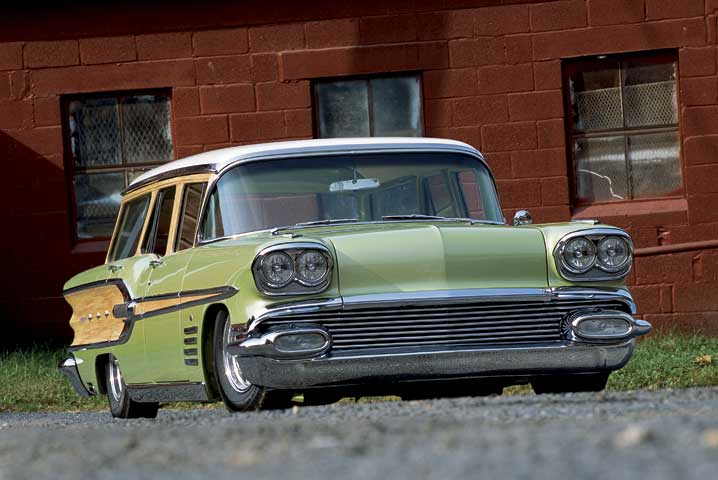 Pontiac Bonneville wagon