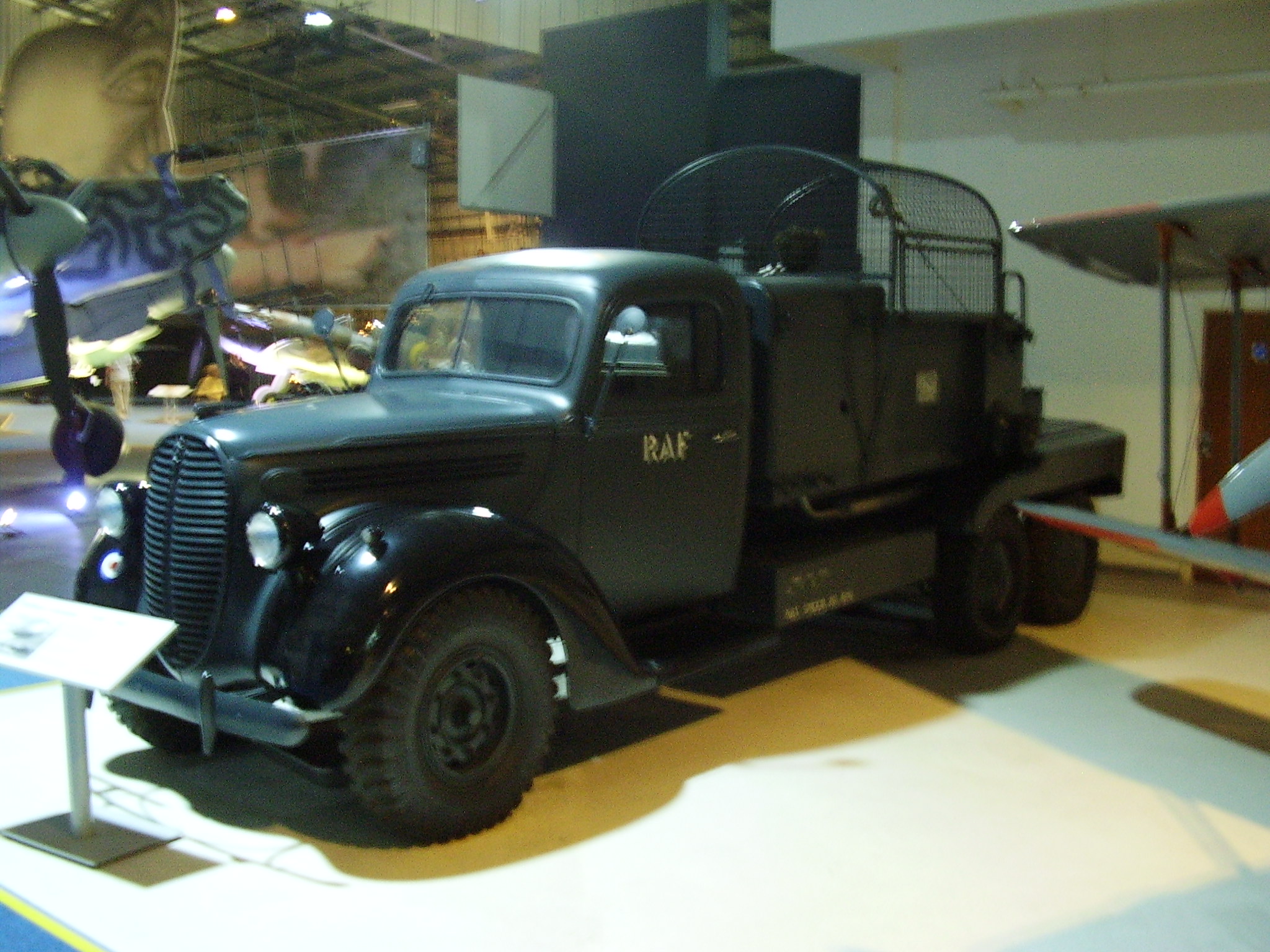 Fordson M83 7cwt truck