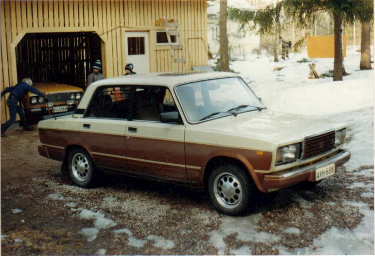 Lada 21072