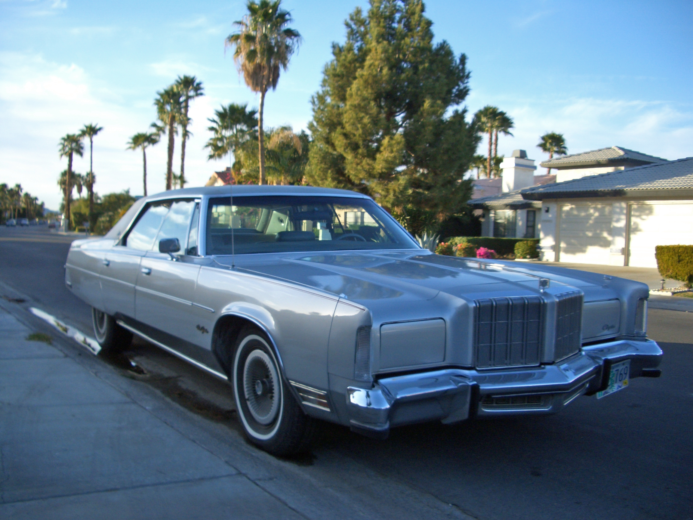 Chrysler New Yorker Brougham