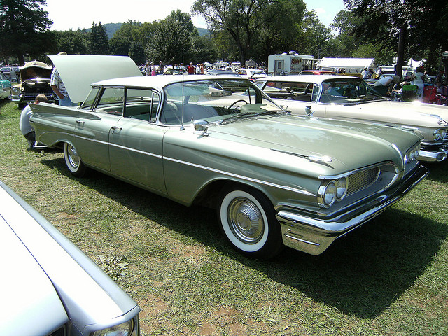 Pontiac Catalina 4dr HT Pontiac Catalina 4dr HT