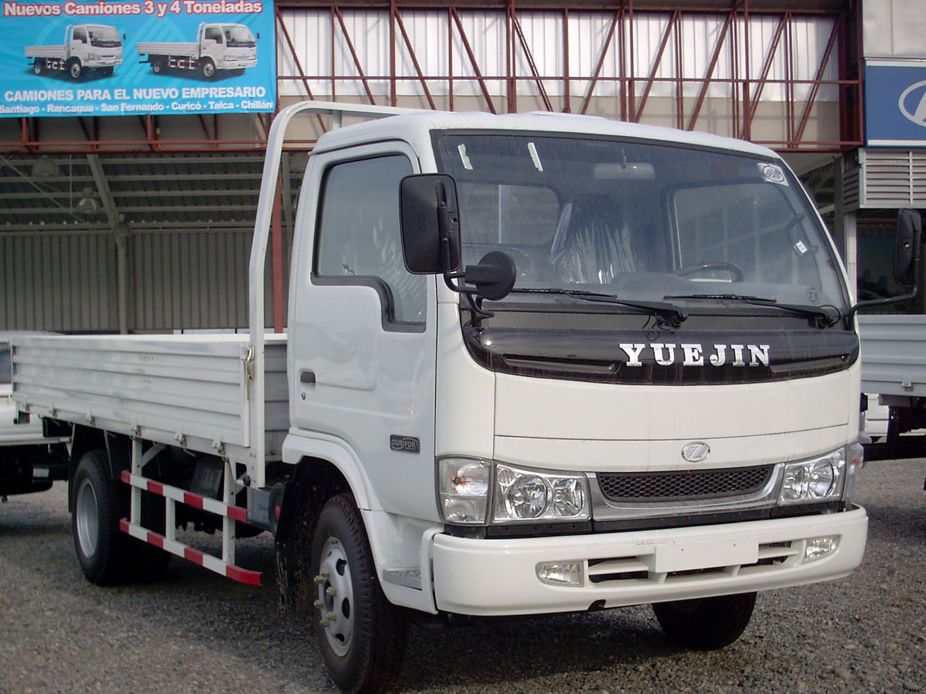 Yuejin NJ-1042 MDF 2800 TD