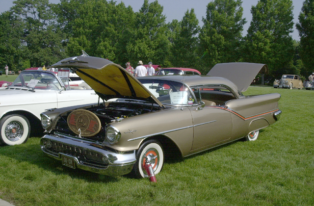 Oldsmobile 98 Starfire Holiday Coupe