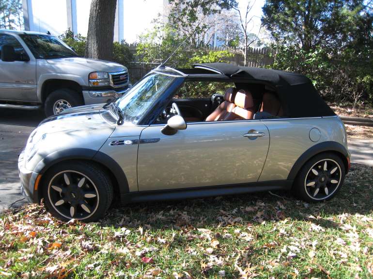 Mini Cooper S Sidewalk