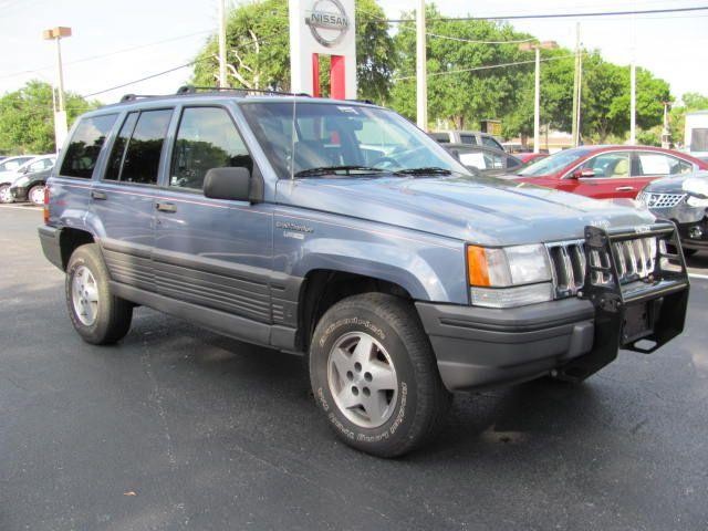 Jeep Grand Cherokee SE