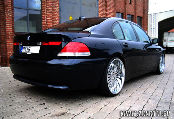 BMW 750i