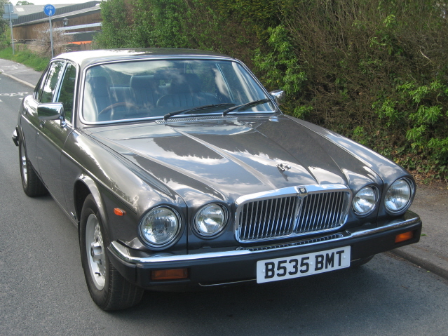 Jaguar XJ6 42