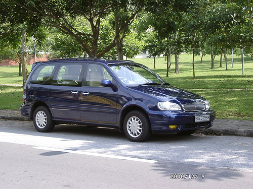 Kia Luxury MPV CARNIVAL