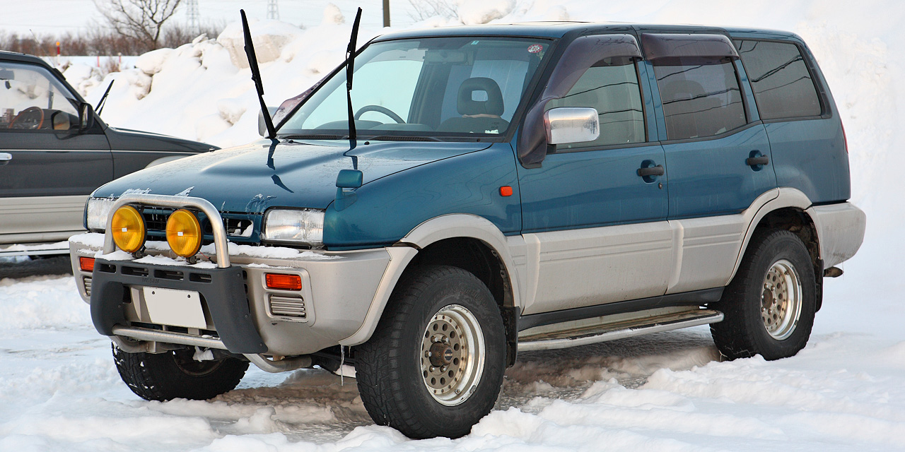 Nissan Mistral 27