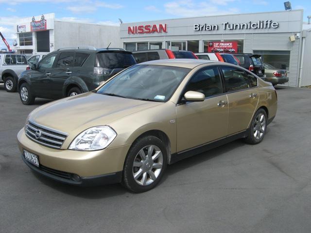 Nissan Maxima ST