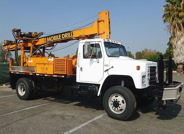 International S-1800 International S-1800