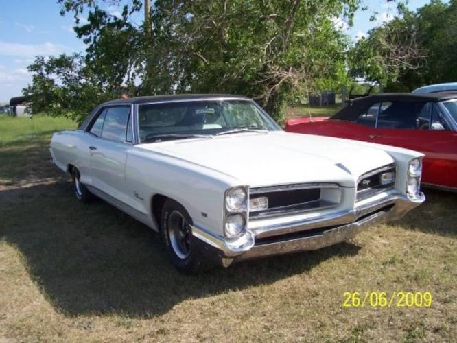 Pontiac Grande Parisienne 2dr HT