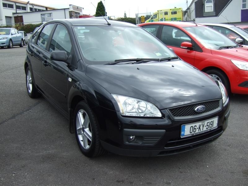 Ford Focus LX 16