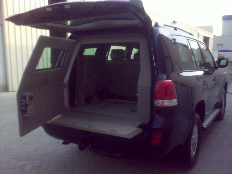 Toyota Land Cruiser 47L V8