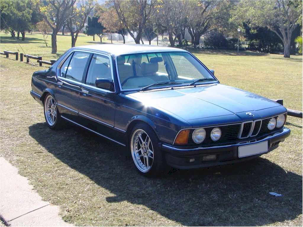 BMW 732i