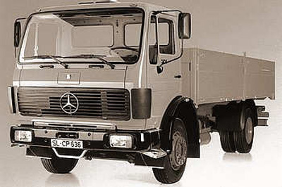 Mercedes-Benz 1213