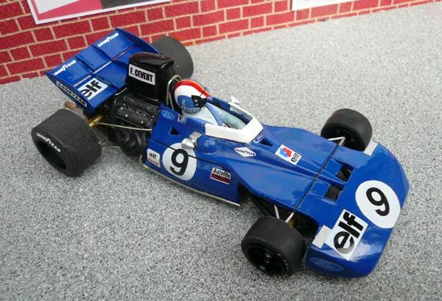 Tyrrell 002