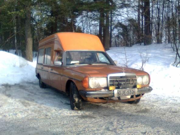 Mercedes-Benz 240D Ambulance