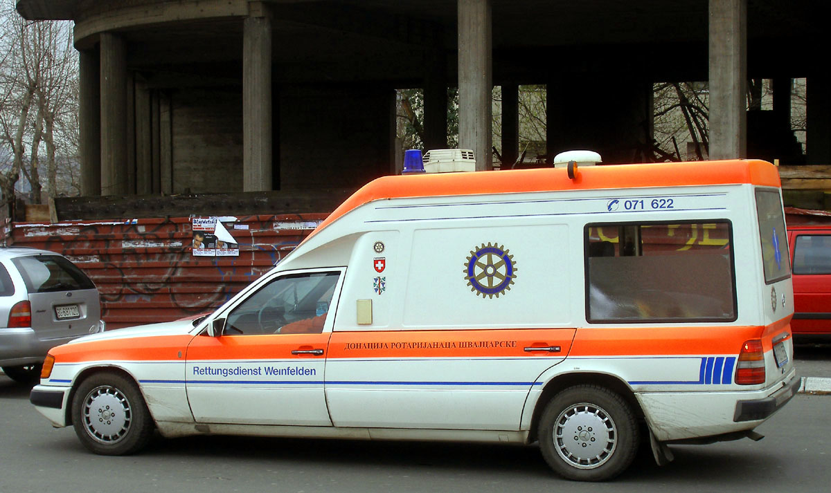 Mercedes-Benz 240D Ambulance