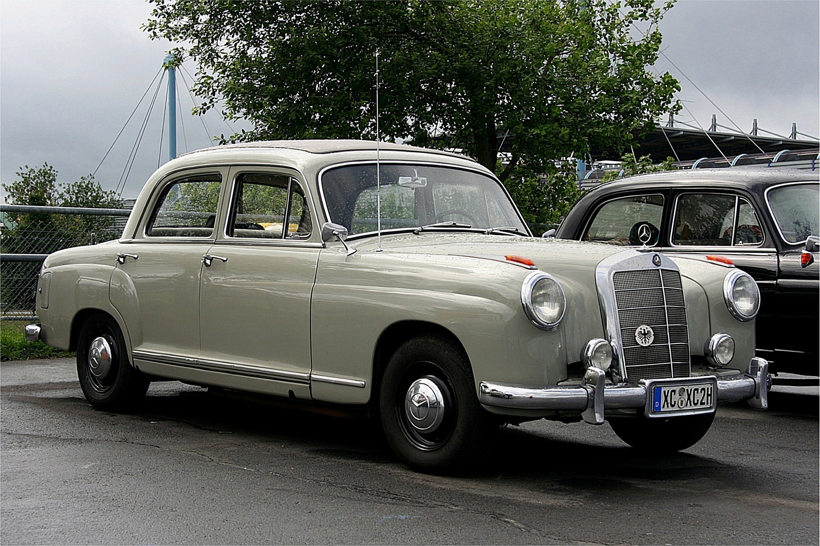 Mercedes-Benz 219