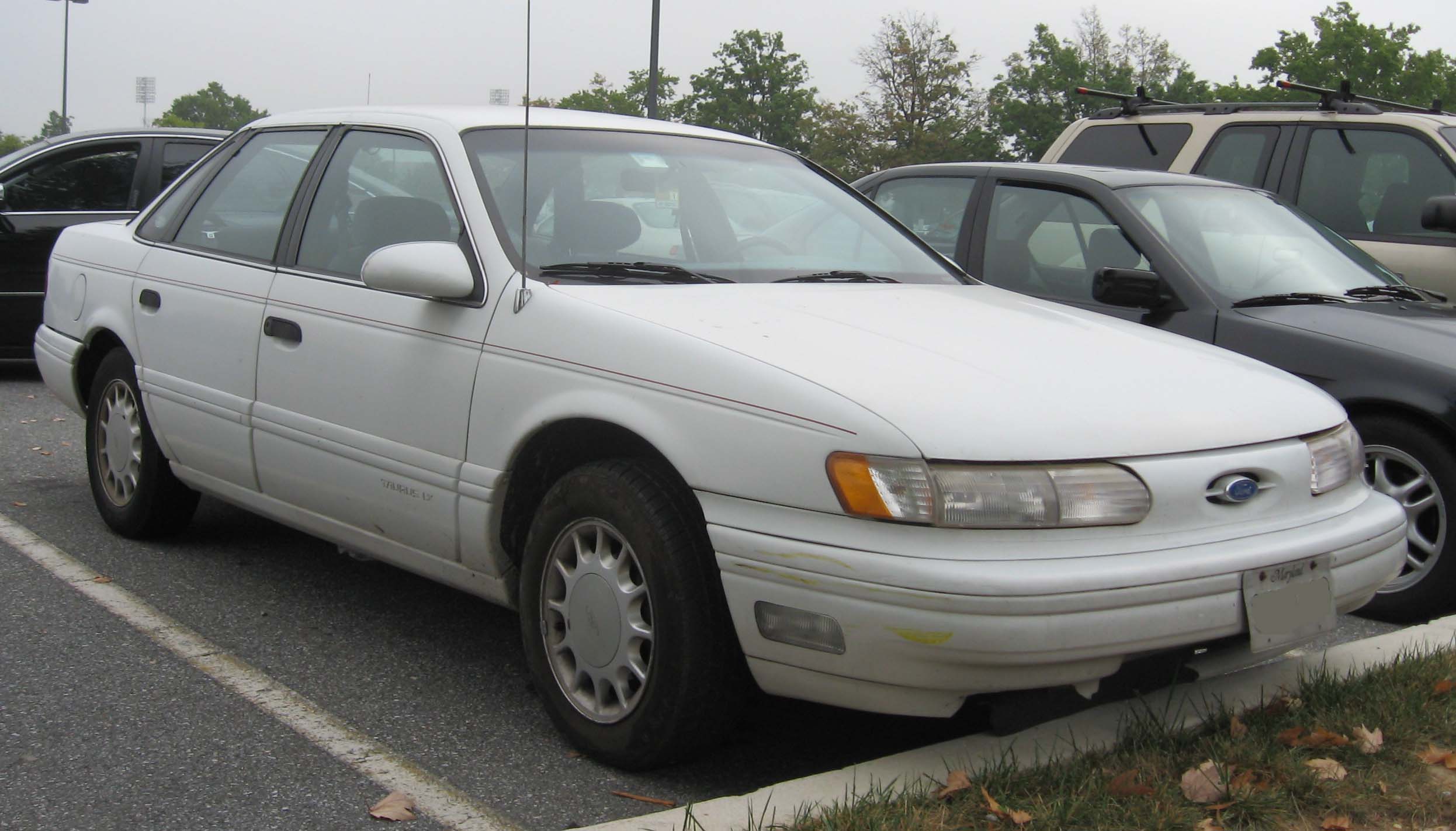 Ford Taurus LX