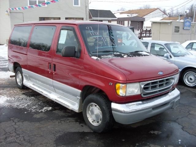 Ford Club Wagon XLT