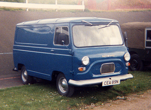 Peugeot J4 van