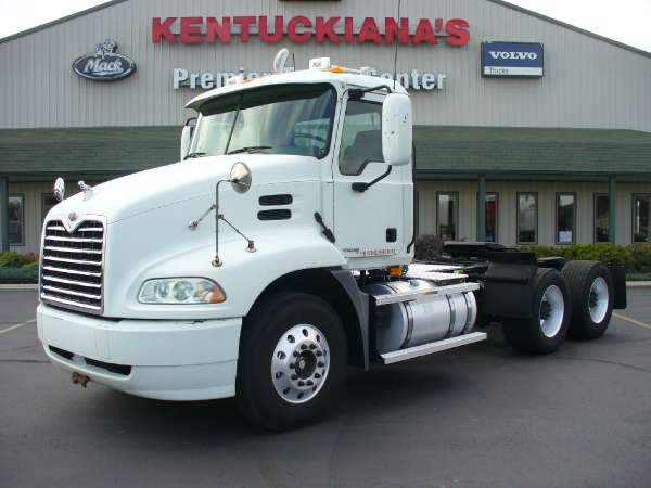 Mack CXN613 Vision