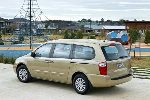 Kia Luxury MPV CARNIVAL