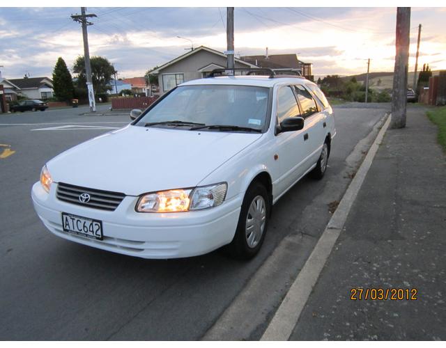 Toyota Camry 220 GL