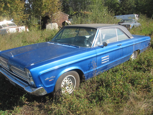Plymouth Sport Fury 2dr HT