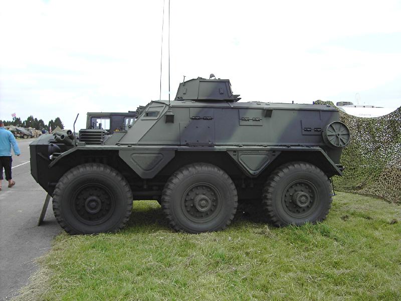 Alvis Saracen APC