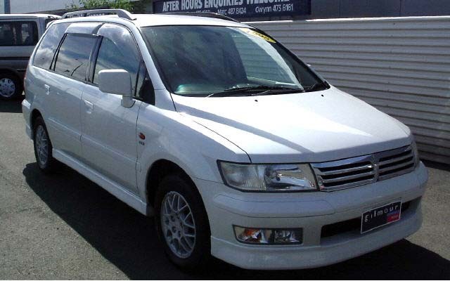 Mitsubishi Chairot Grandis