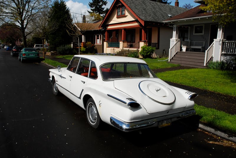 Chrysler VALIANT V 200