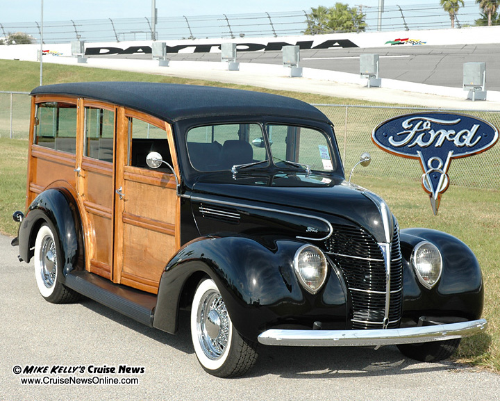 Ford Woodie wagon