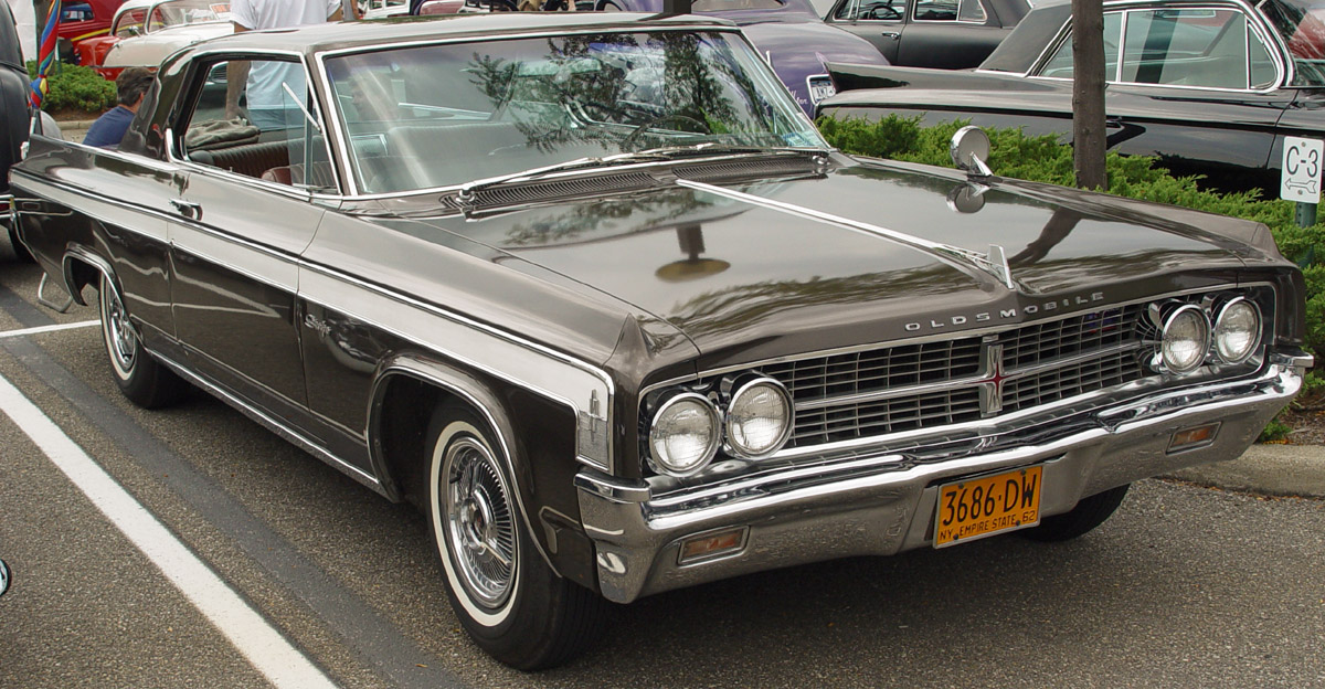 Oldsmobile Starfire