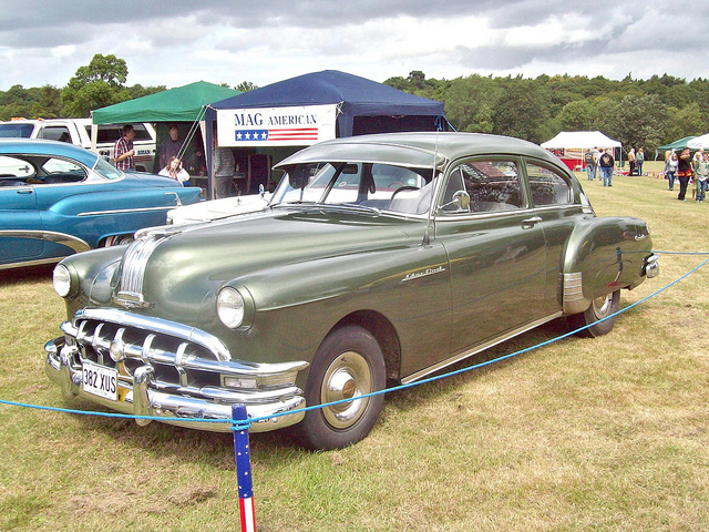 Pontiac 8-EA sedan