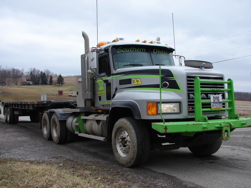 Mack CL700