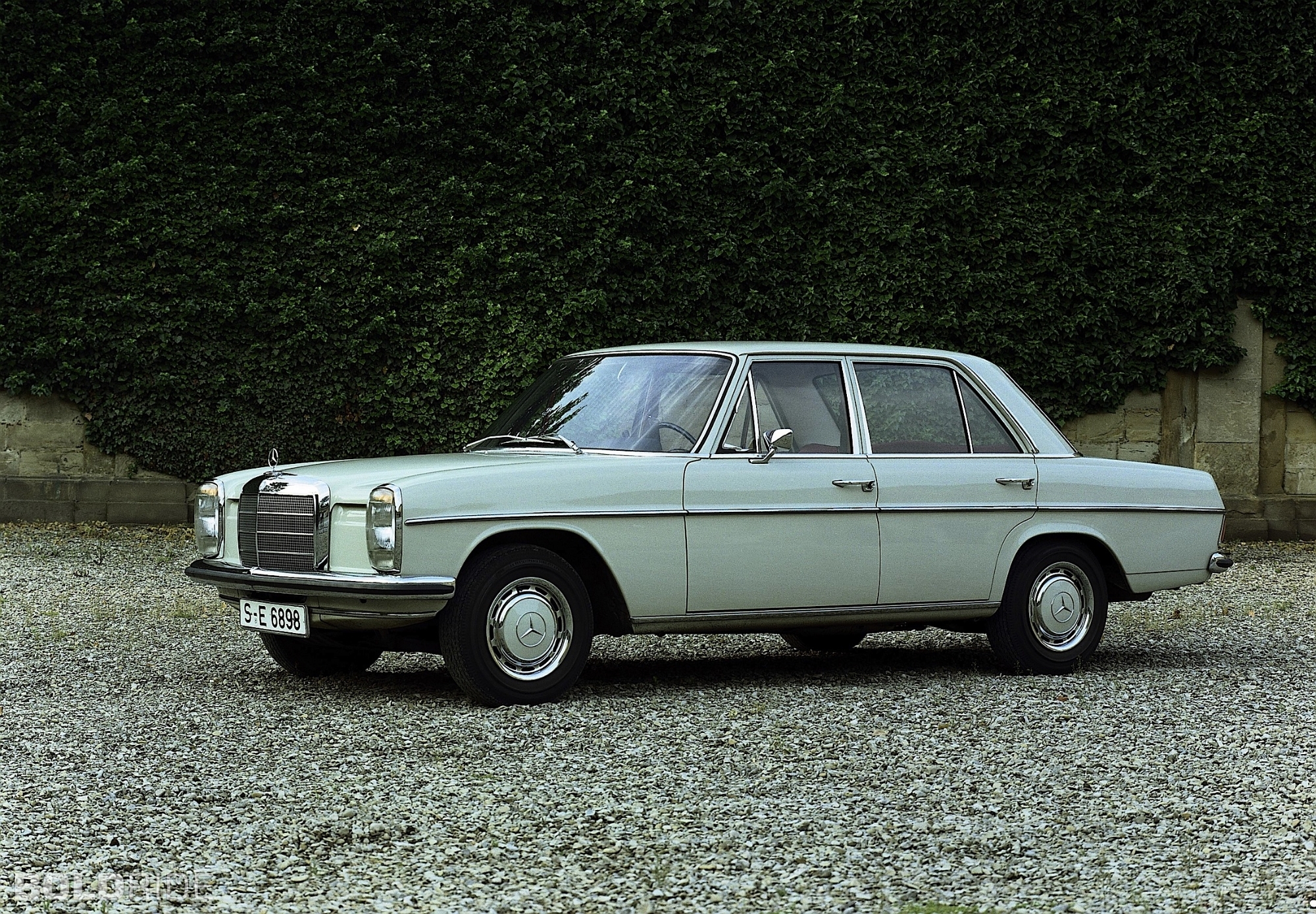 Mercedes-Benz 220 D