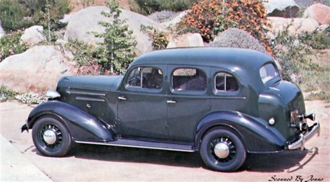 Chevrolet Master De Luxe Sport sedan