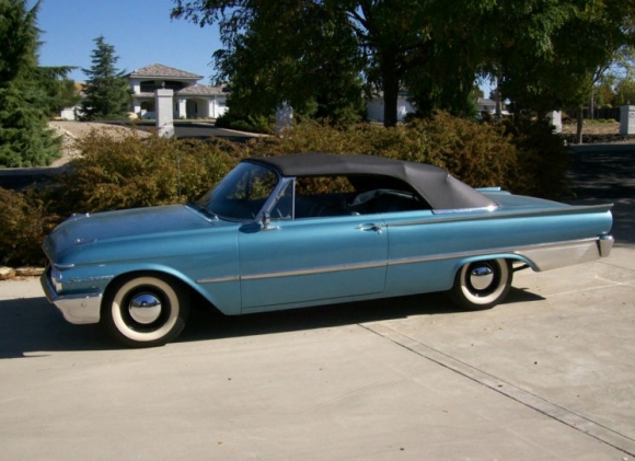 Ford Galaxie Sunliner Convertible