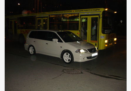 Honda Odyssey Absolute V6