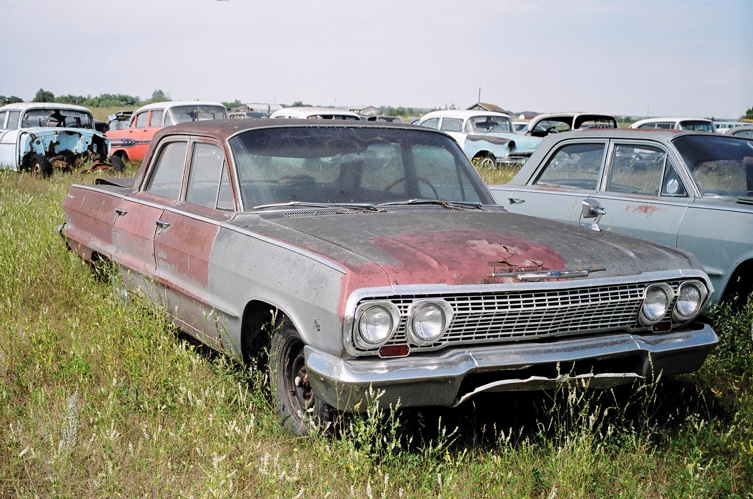 Chevrolet Biscayne 4-dr Sed