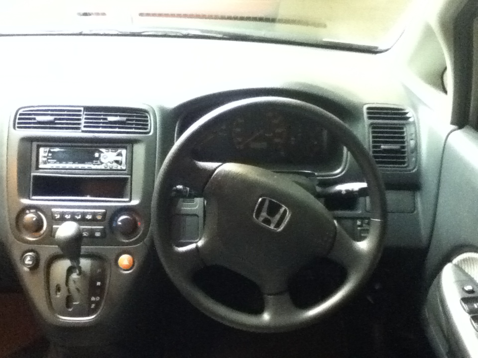 Honda Stream LX 20