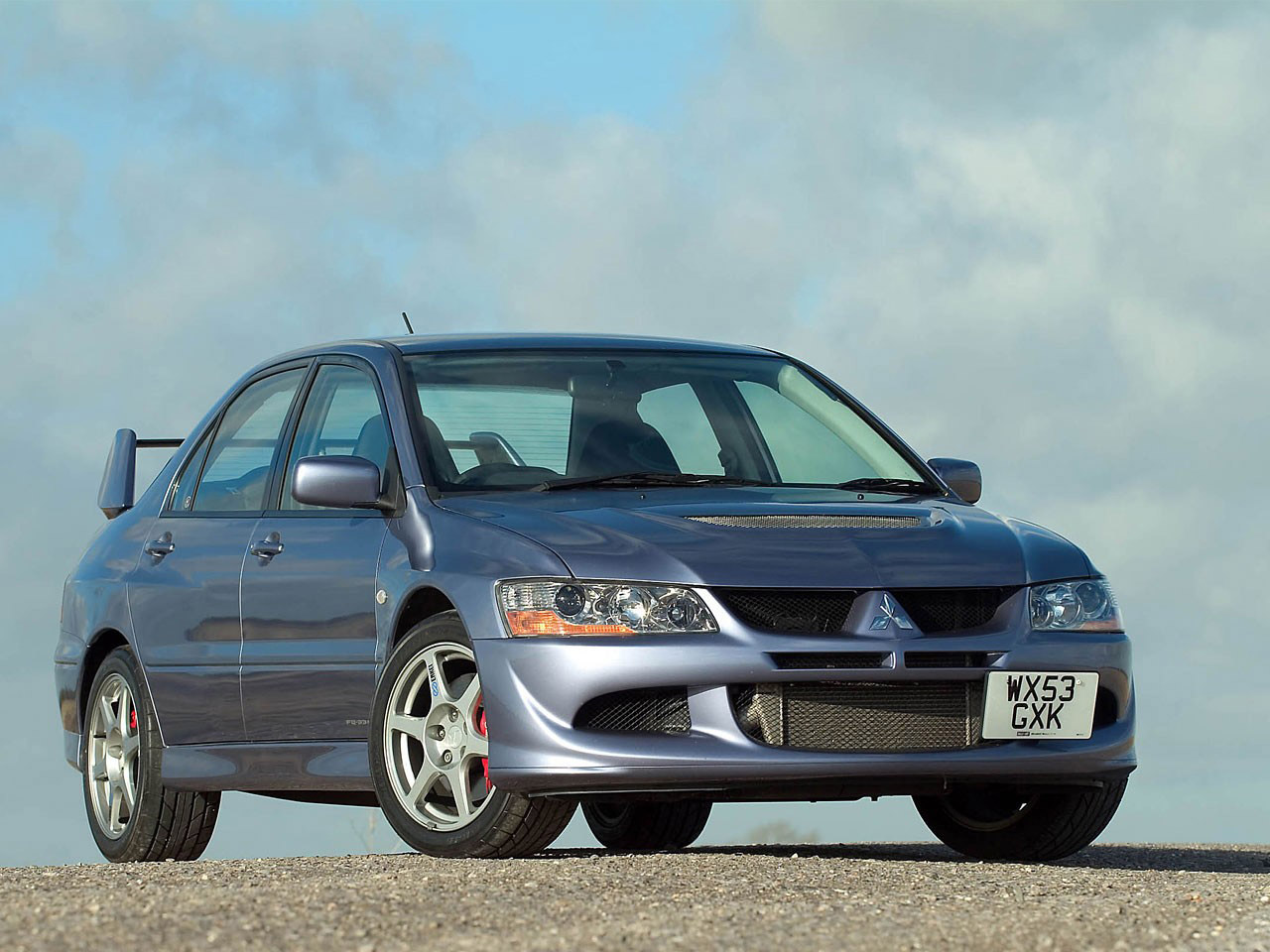 Mitsubishi Lancer Evolution VIII FQ-300