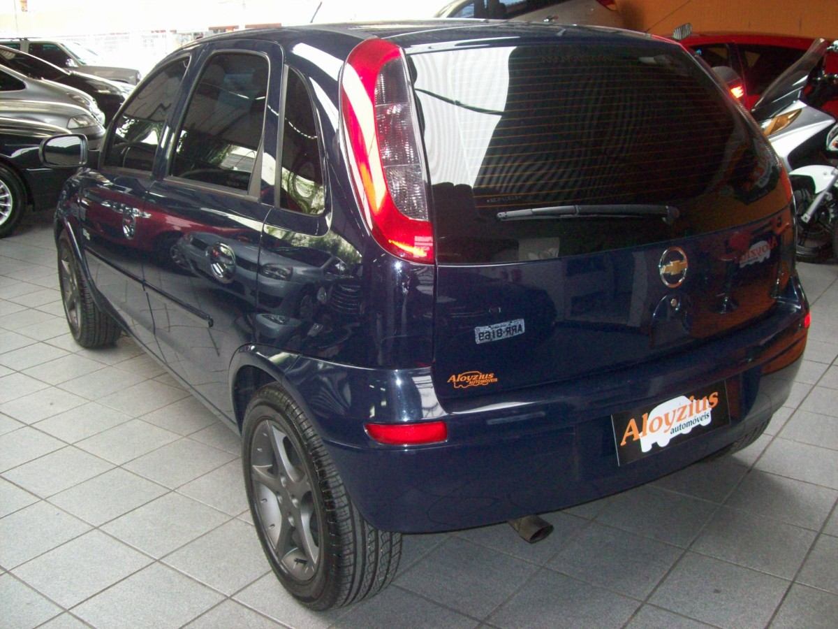 Chevrolet Corsa Maxx 18