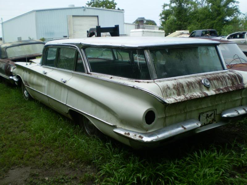 Buick Invicta wagon