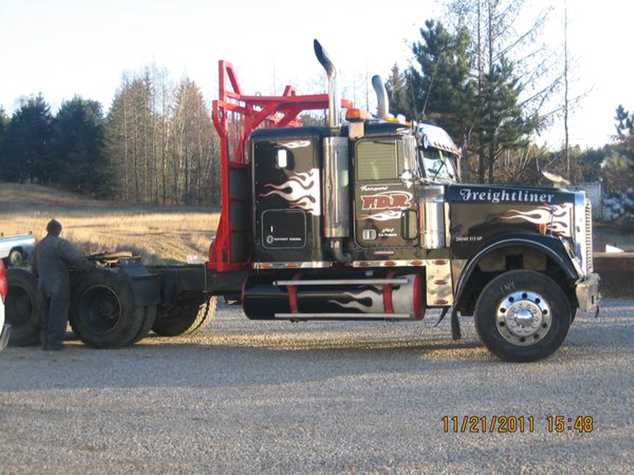 Freightliner SD120