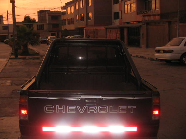 Chevrolet Luv 2300